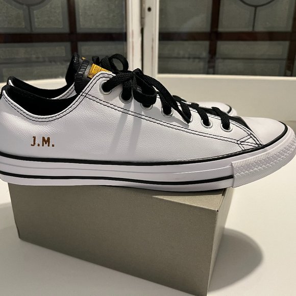 Converse Other - NWOT Converse Men's Leather Chuck Taylor All Star Low Top Shoes - White - Size 9